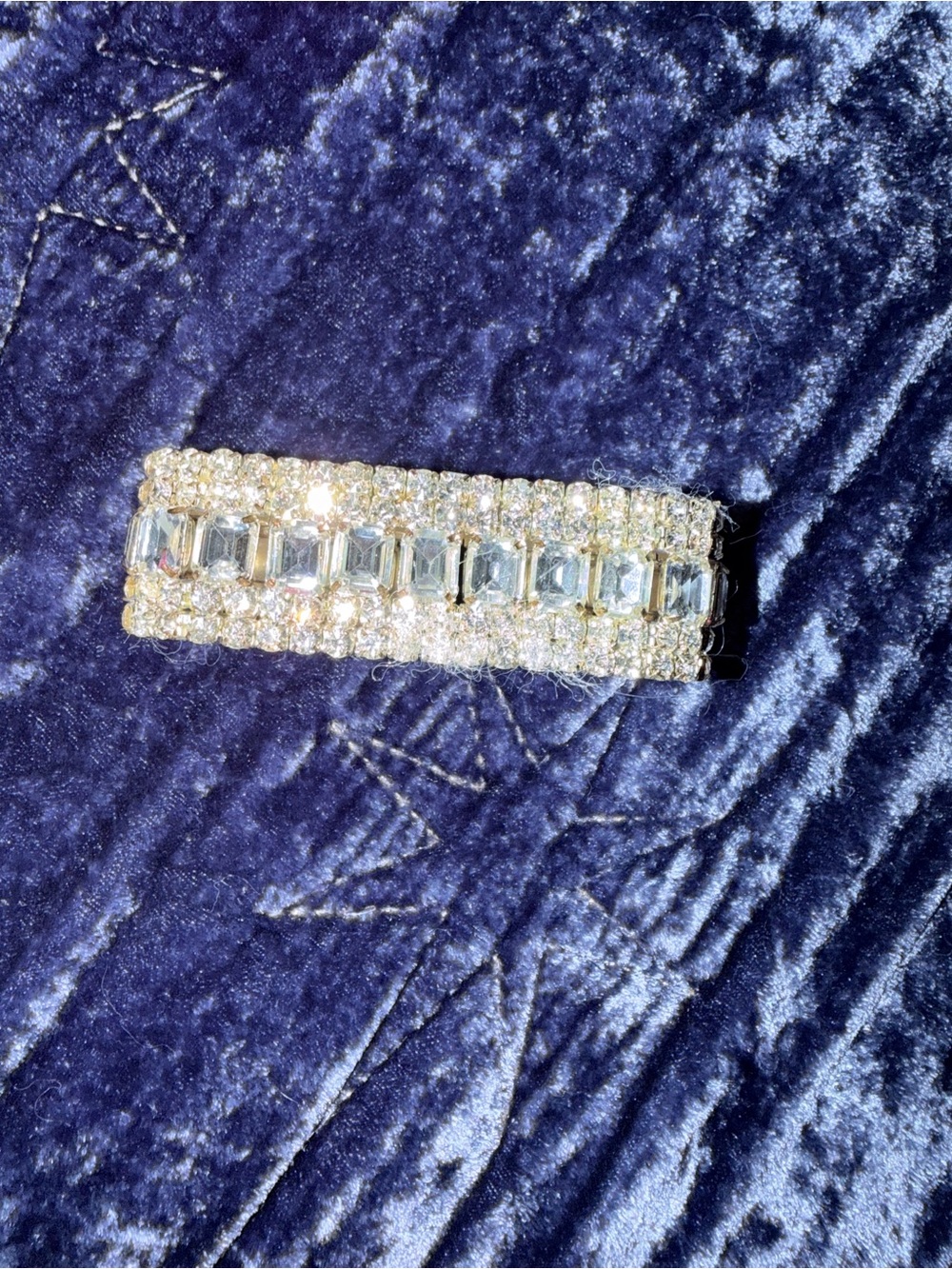 Crystal-Embellished Stretch Bracelet in Clear/Silver